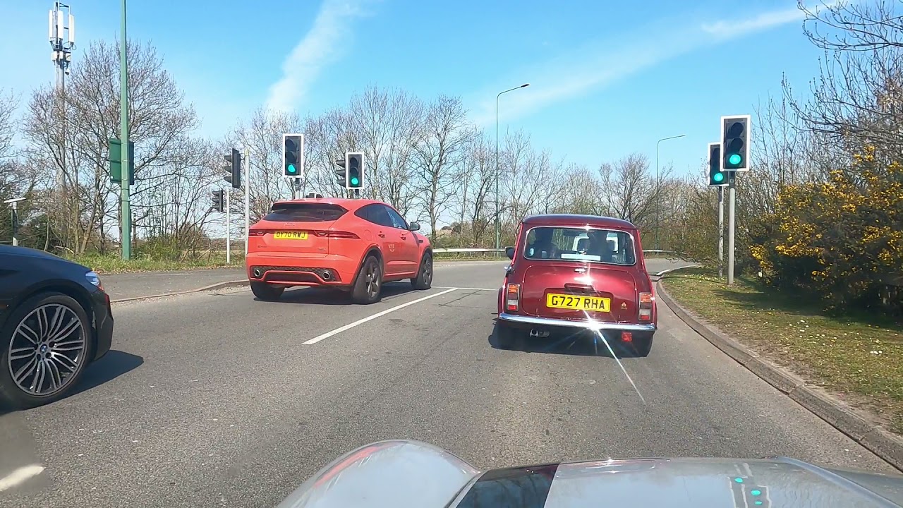 classic mini 1380 run out to Gilk's garage cafė with the solihull classic mini club.