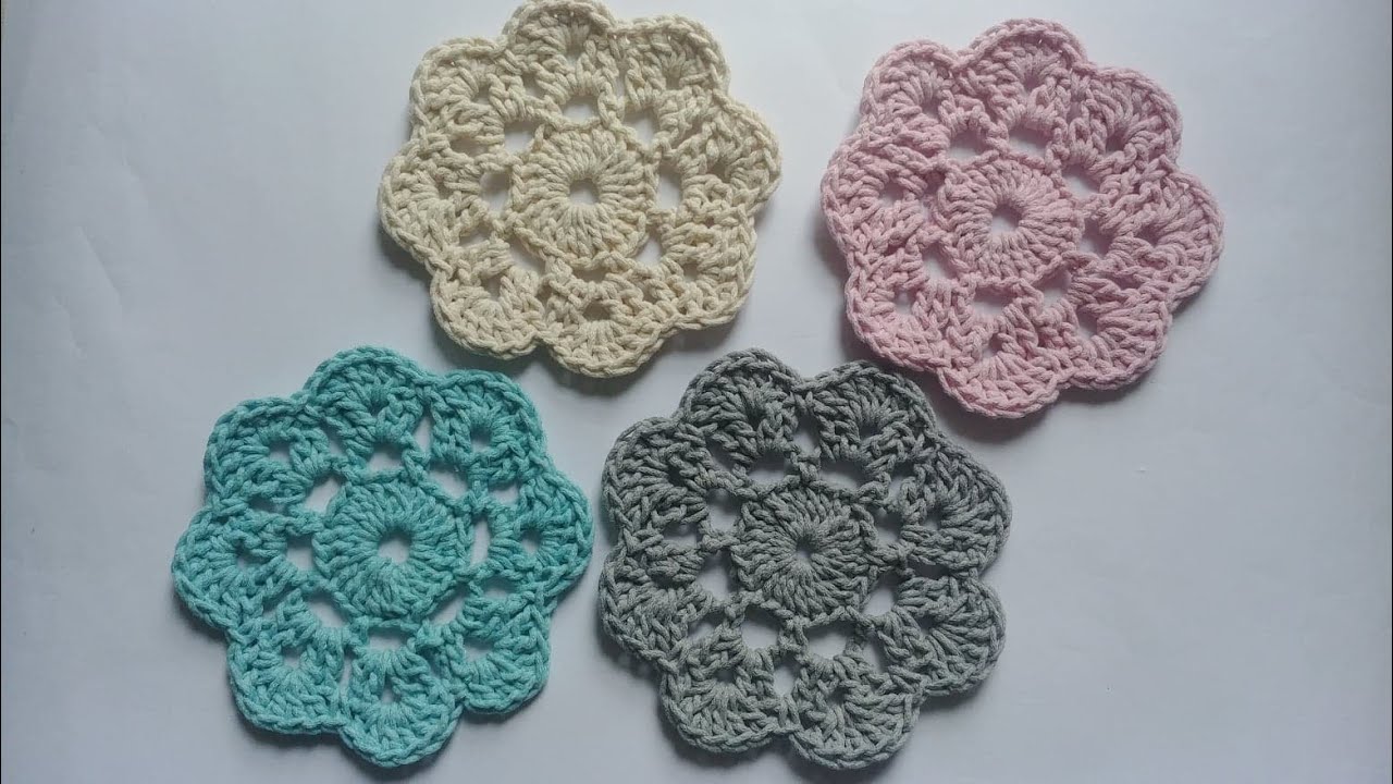 Mała serwetka ze sznurka bawełnianego na szydełku. Serwetka pod kubek. Napkin crochet.