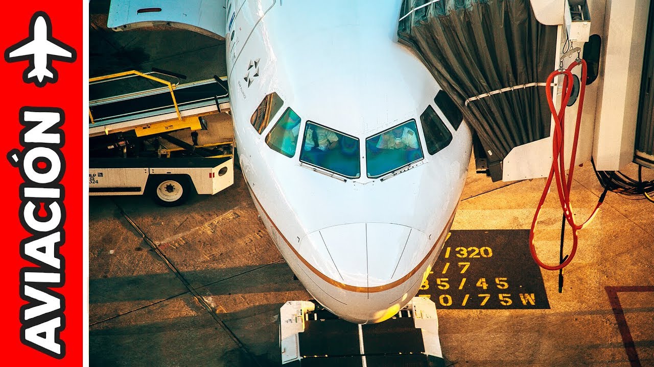 EXPERIENCIA DE VUELO a Estados Unidos con American Airlines | Alex Tienda ✈️