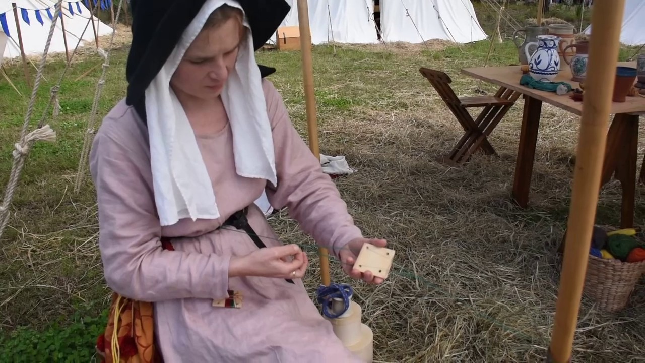 Medieval Tablet Weaving at Abbey Medieval Festival 2017