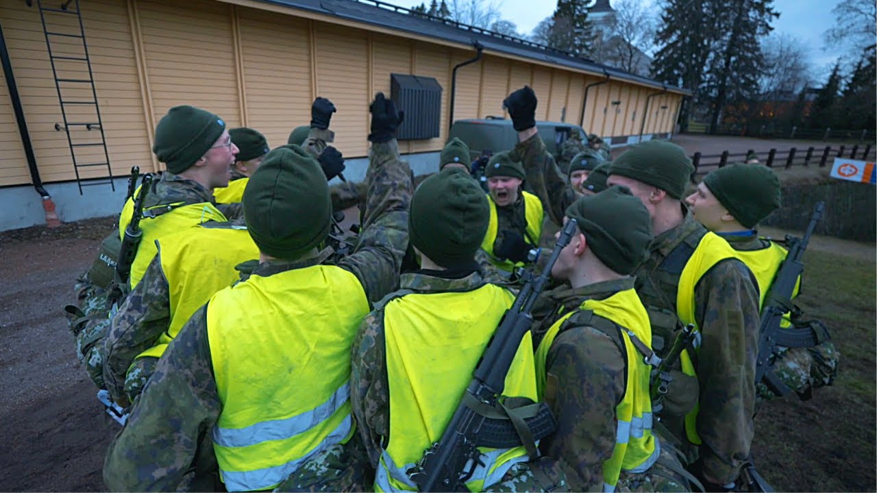 MITEN PÄÄSTÄ RUKKIIN - Kirkkis K255