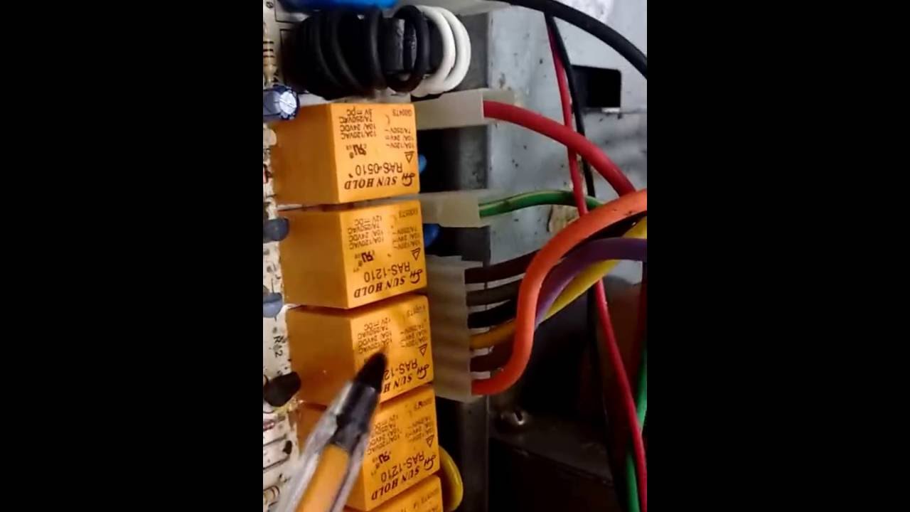 DETALHES DE UM NOBREAK