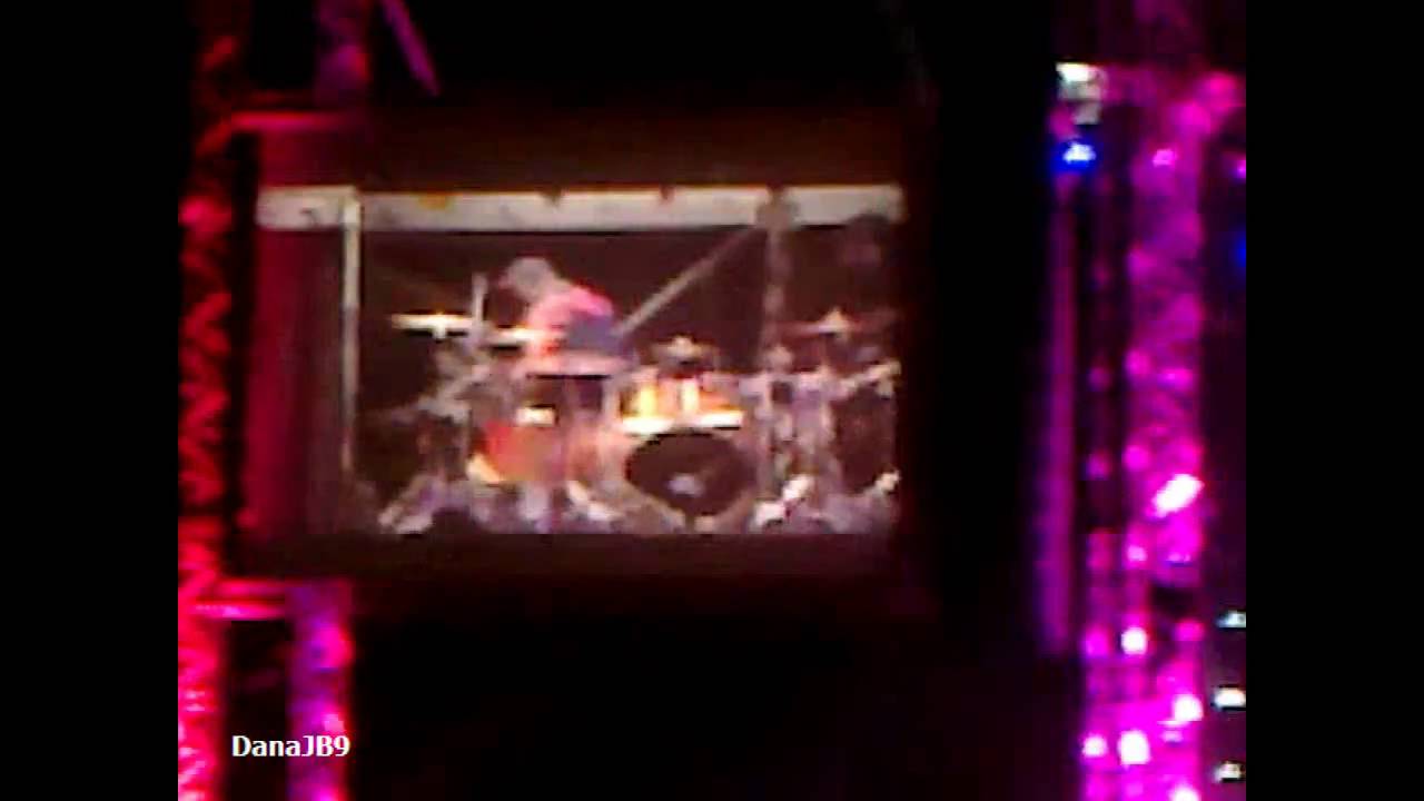 Justin Bieber - Ending of That Should Be Me + Walk This Way + Drum Solo (Israel)