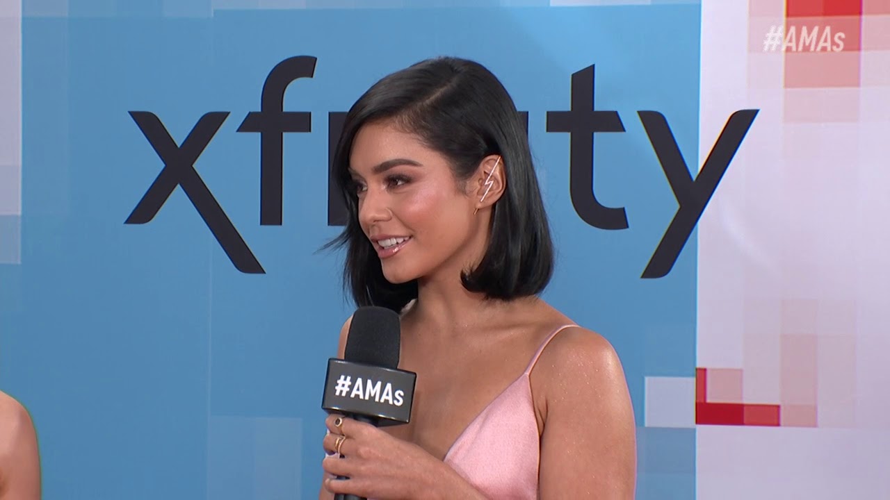Vanessa Hudgens Red Carpet Interview - AMAs 2018