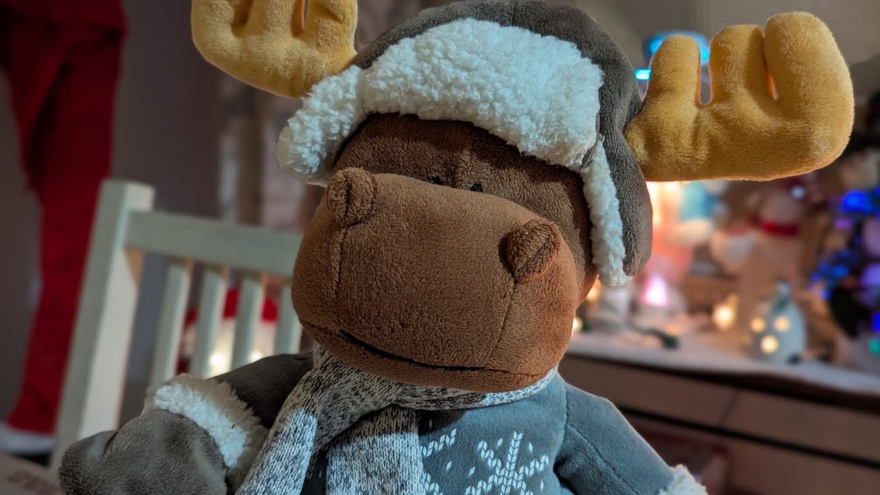 12 Days Till Christmas - Day 5 - Gemmy Happy Shuffler Moose 