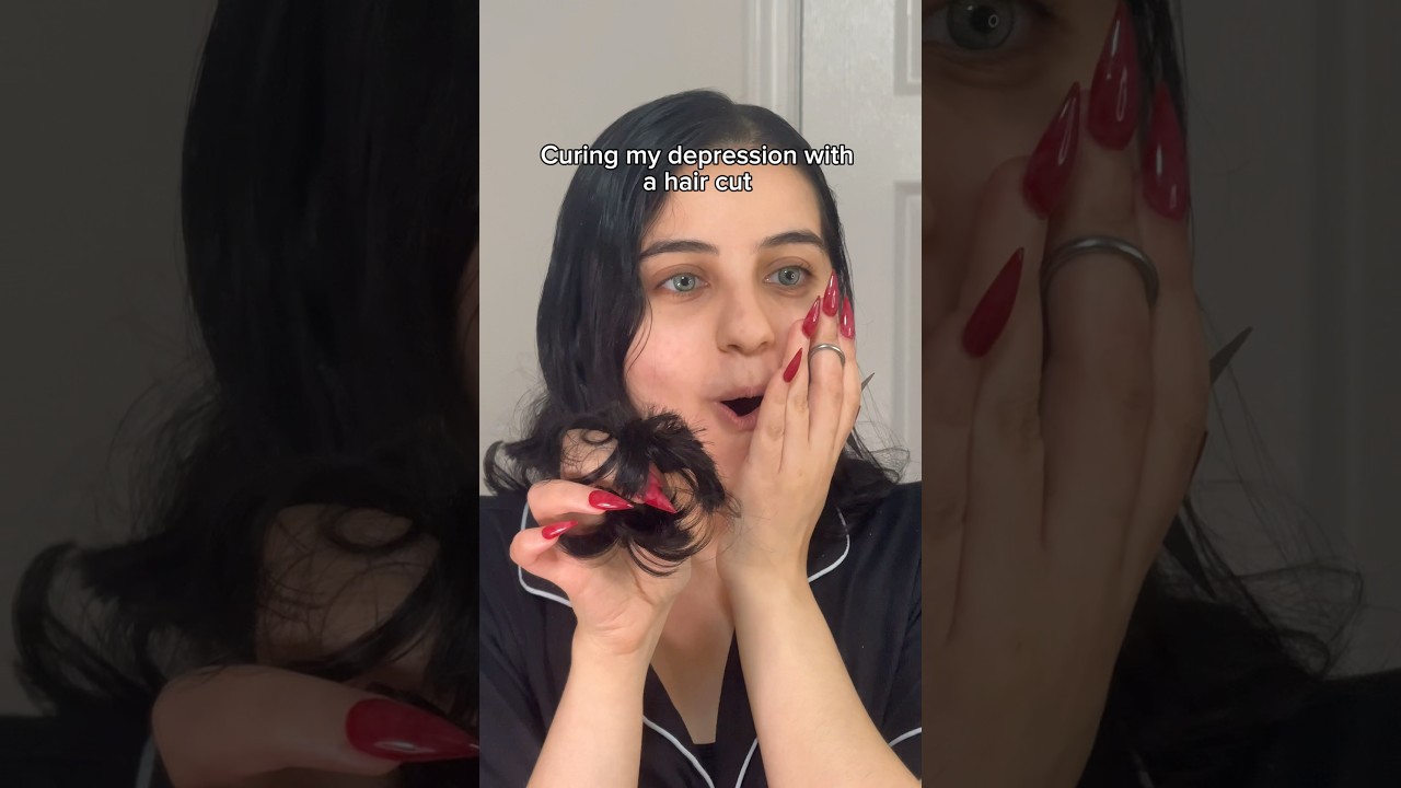 Idk chat the hair is GONE😂😭 tell me it looks good please lool