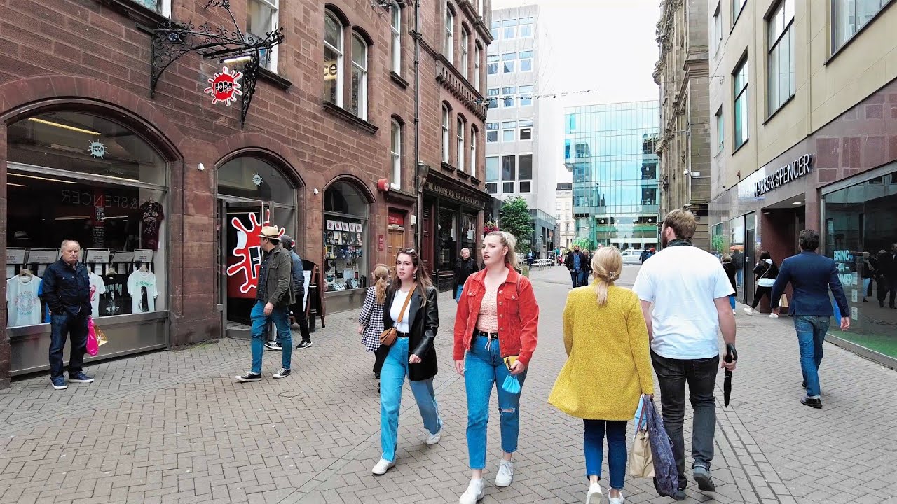 Walking Tour of Edinburgh, Scotland - Princes Street, Rose Street, George Street