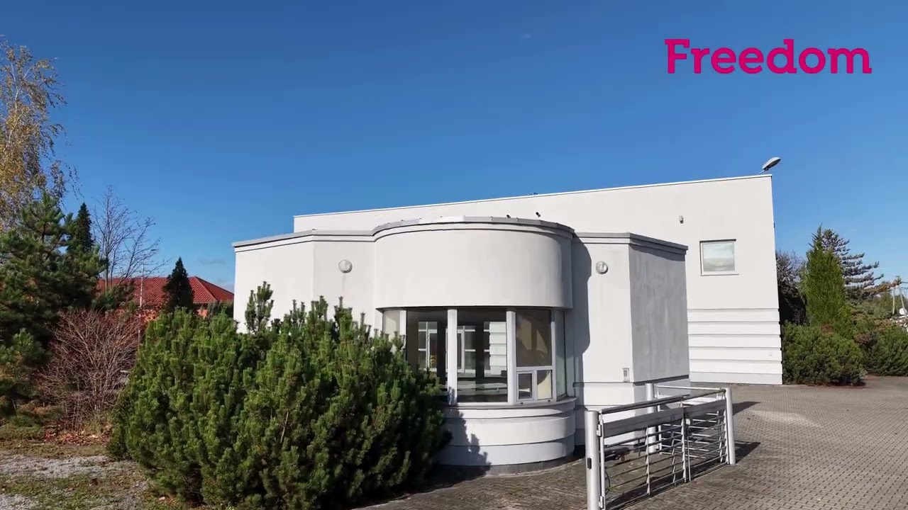 Prestiżowy budynek komercyjny w Łasku (woj  łódzkie)