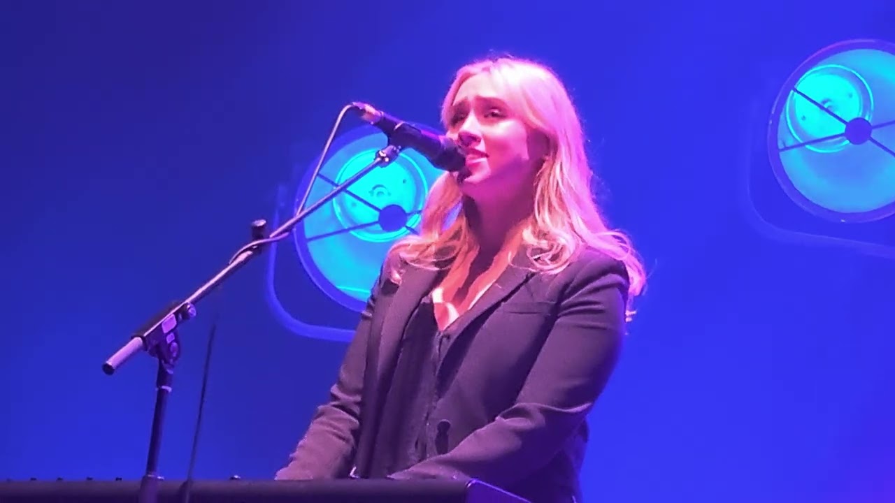 Rumours of Fleetwood Mac 24-4-24 As Long as You Follow. The Lowry, Salford.