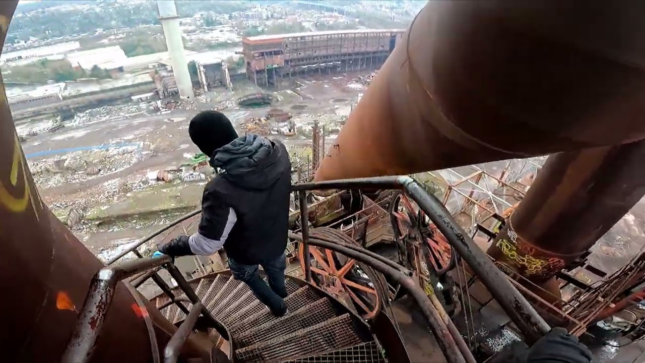 Climbing on the Highest Lost-Place of our Lifes
