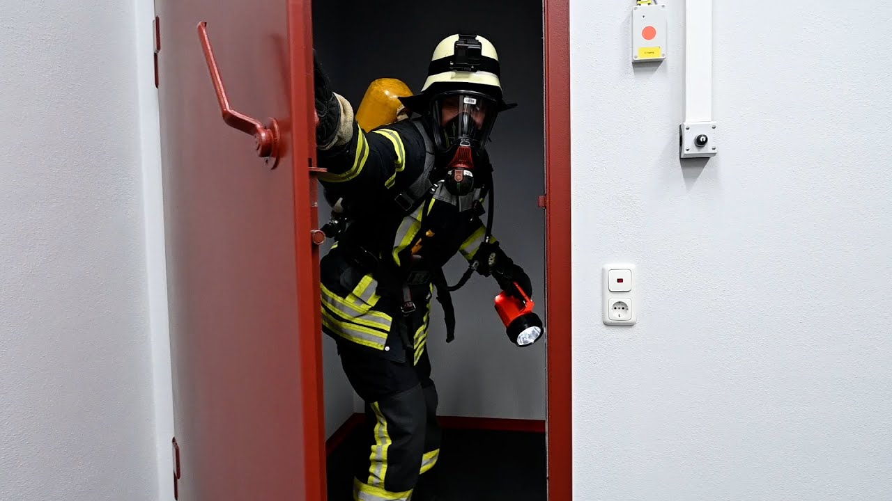 Augsburger Atemschutzübungsstrecke | Belastungsübung für die Feuerwehr