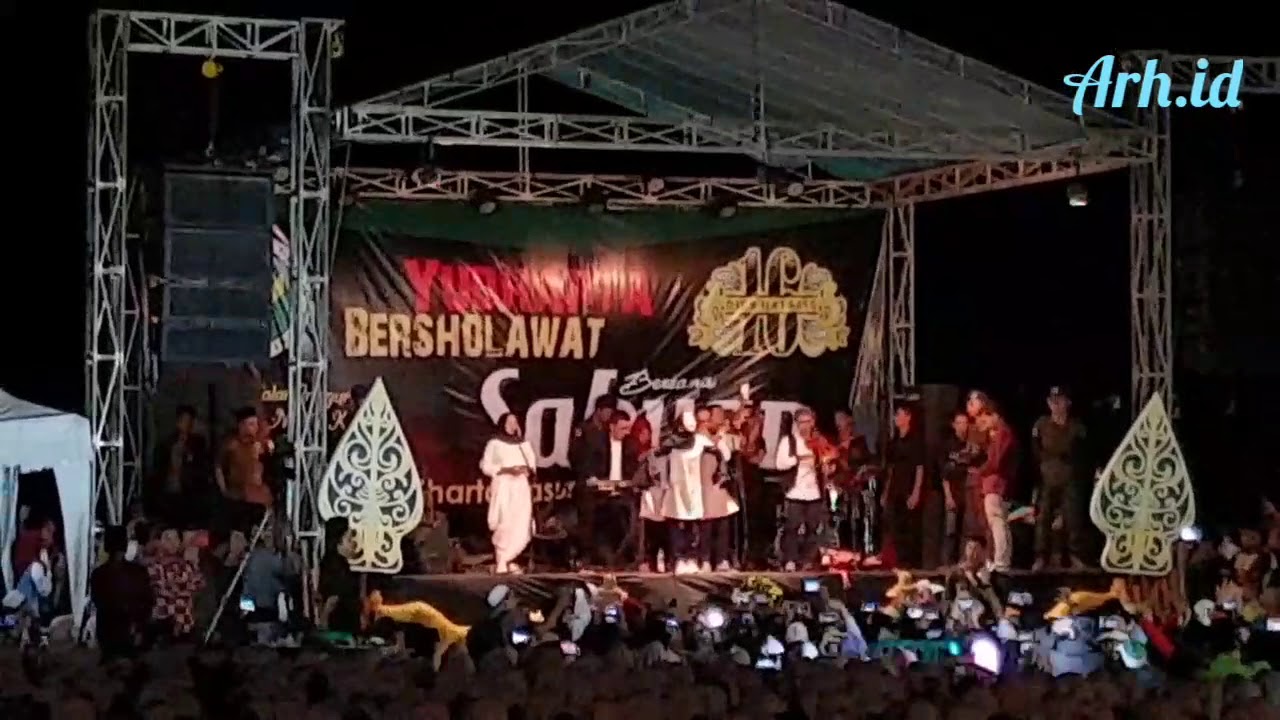 Nissa Sabyan - Assalamualaika Ya Rasulullah (Universitas Yudharta Pasuruan)