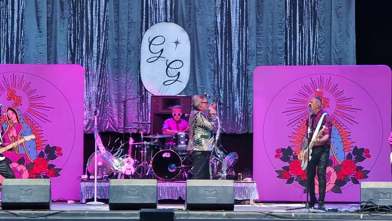 Me First and the Gimme Gimmes - Nobody does it better Live | Arena Wien 2024