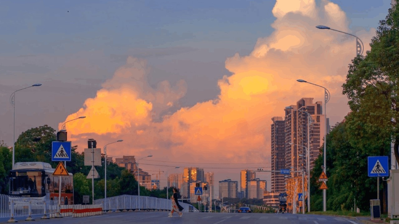 𝐏𝐋𝐀𝐘𝐋𝐈𝐒𝐓 | When the Clouds Turn Gold