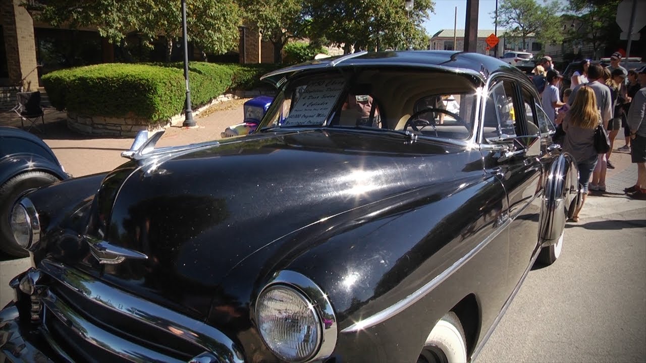 Downtown Naperville's Annual Classic Car Show