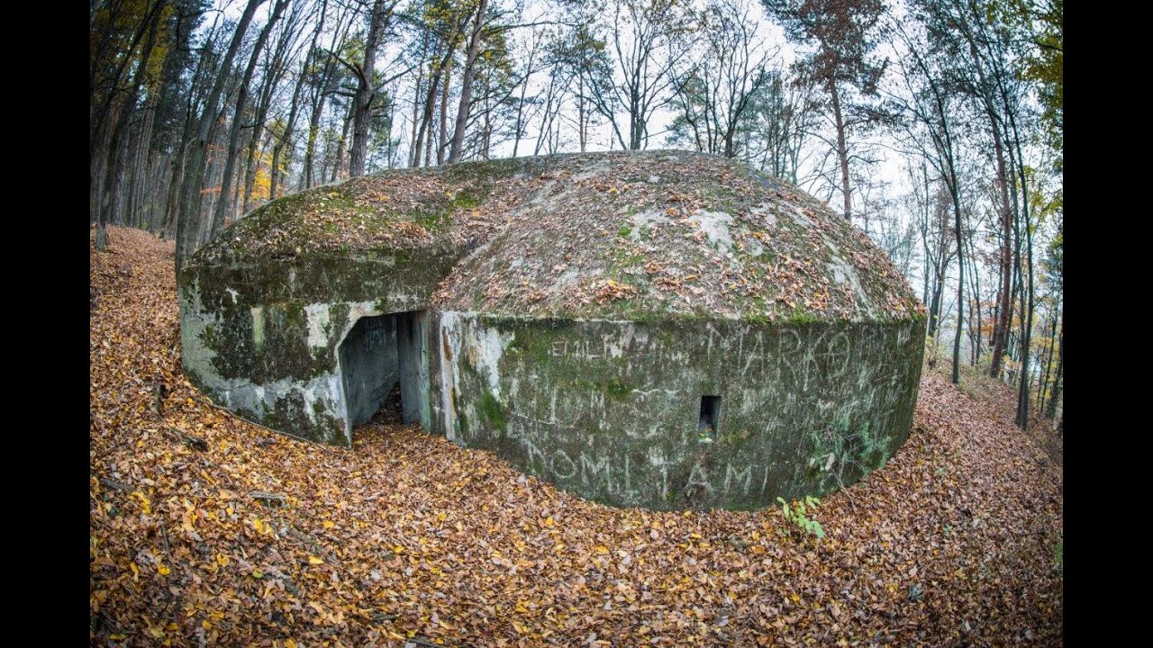 DEMIVISION - Dubnick&yacute; bunker (Veľryba)