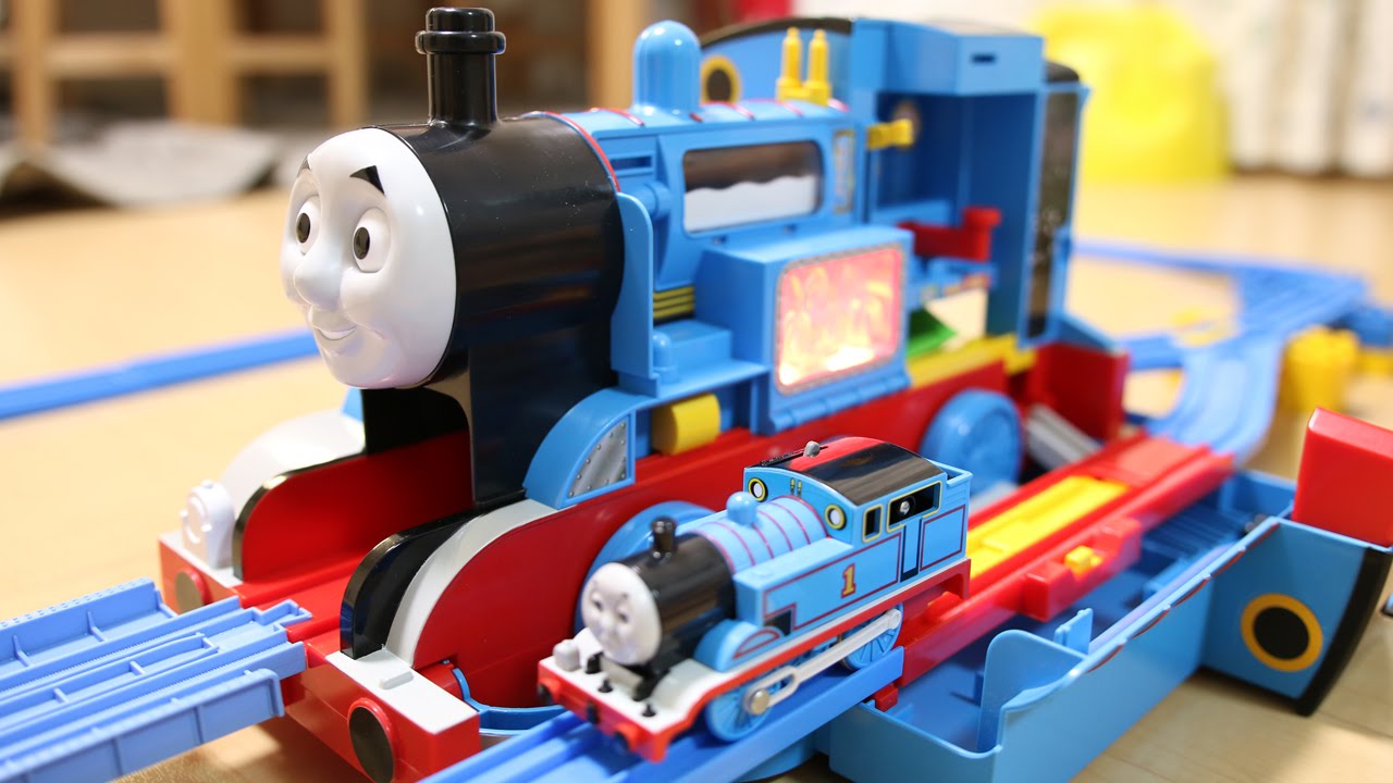プラレール あそべるエンジン ビッグトーマス
