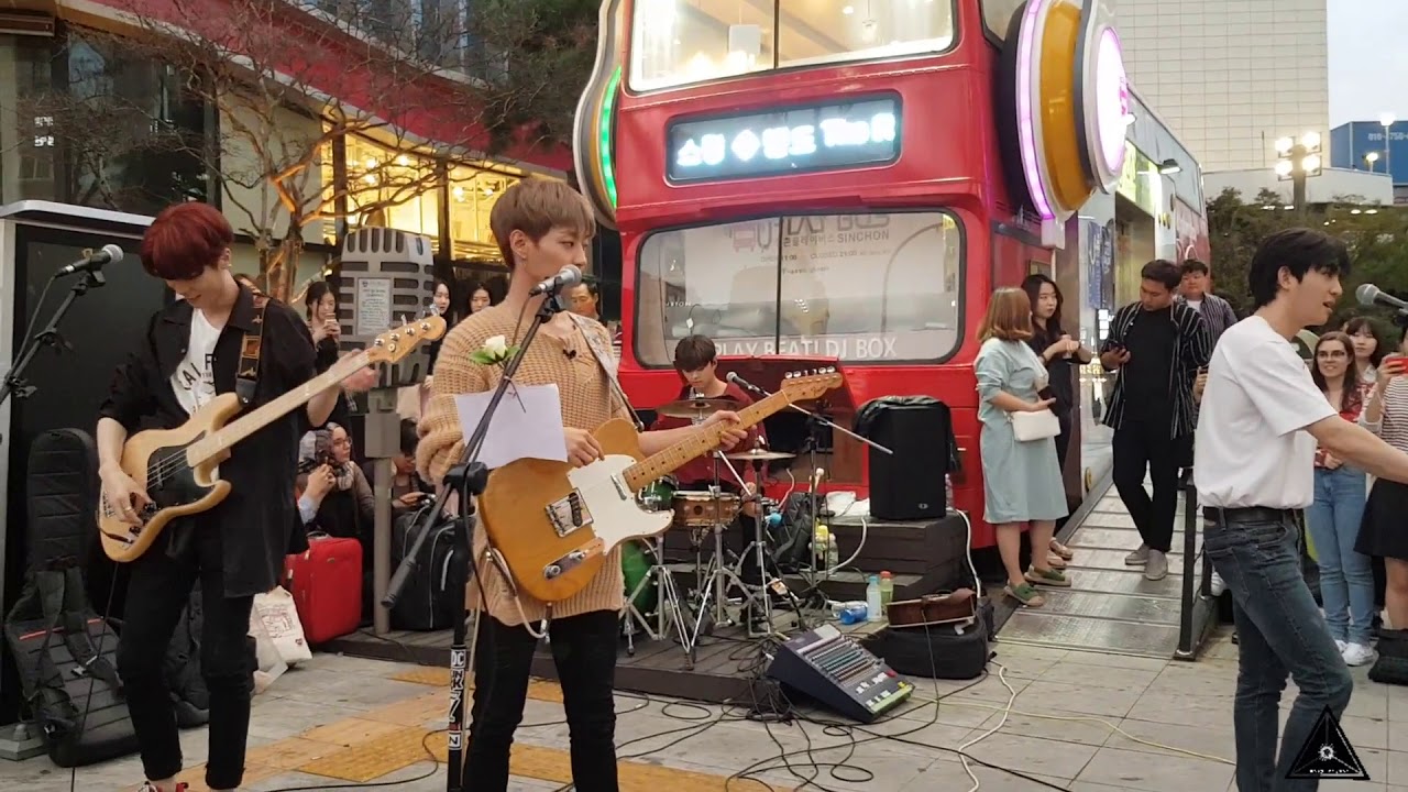 The rose - Baby -180911
Busking in Sinchon