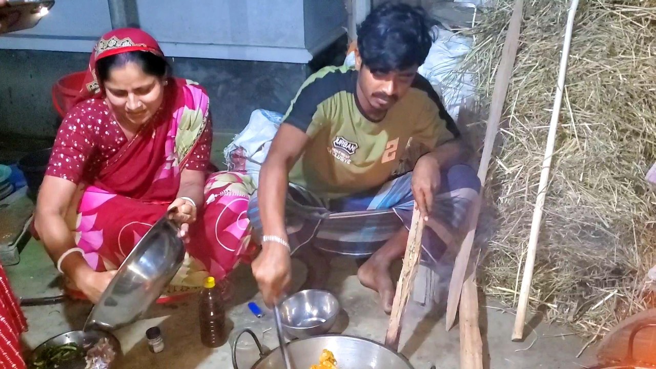 এই রাতের বেলা পিকনিক করলাম//রায় বাড়ির ছেলেরা রান্না করতে পারে