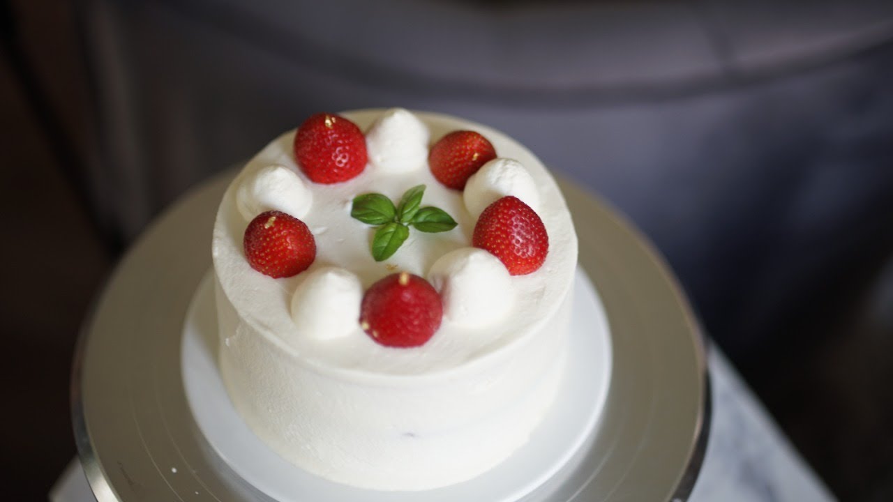Strawberry Cake | 草莓蛋糕