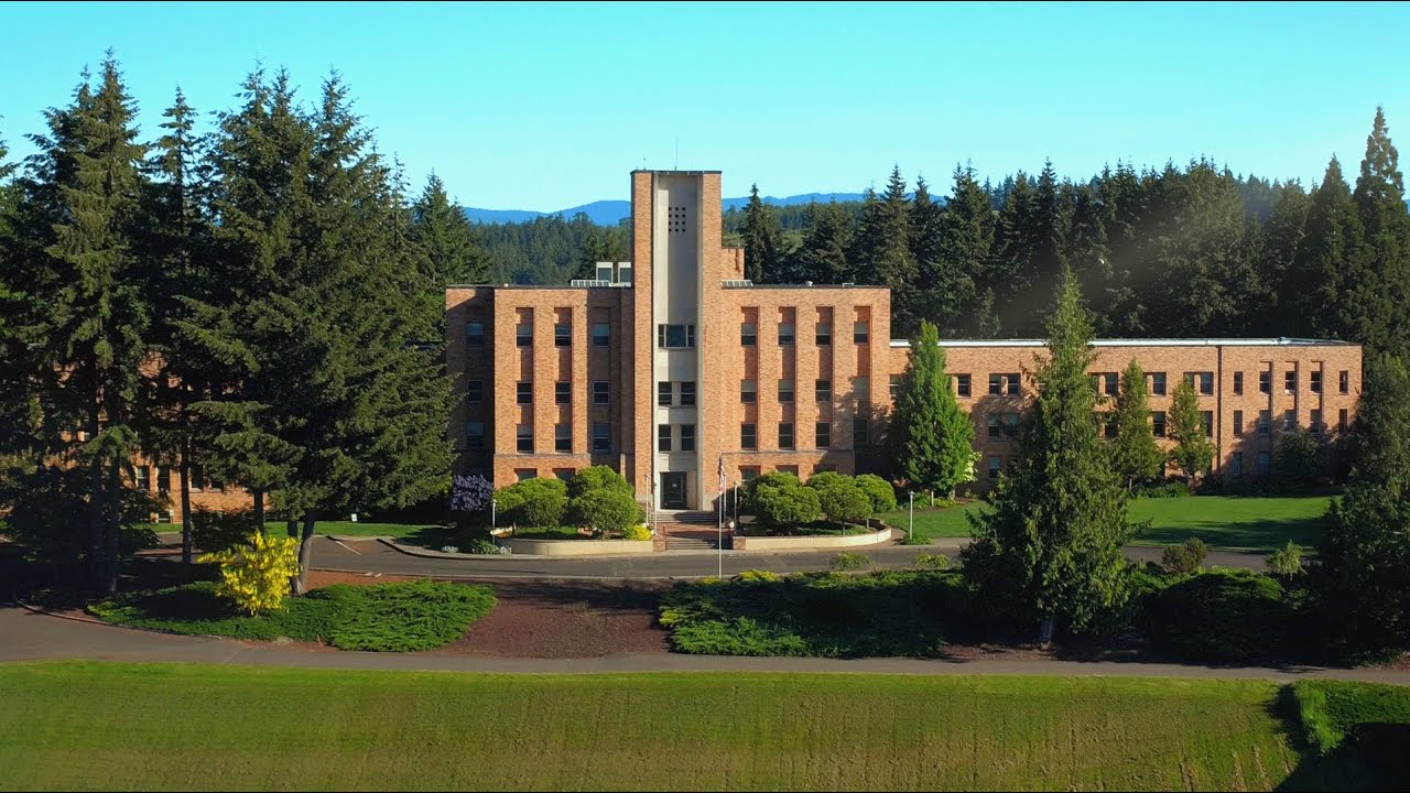 Delphian School is a coeducational boarding and day school nestled in the scenic hills of Oregon