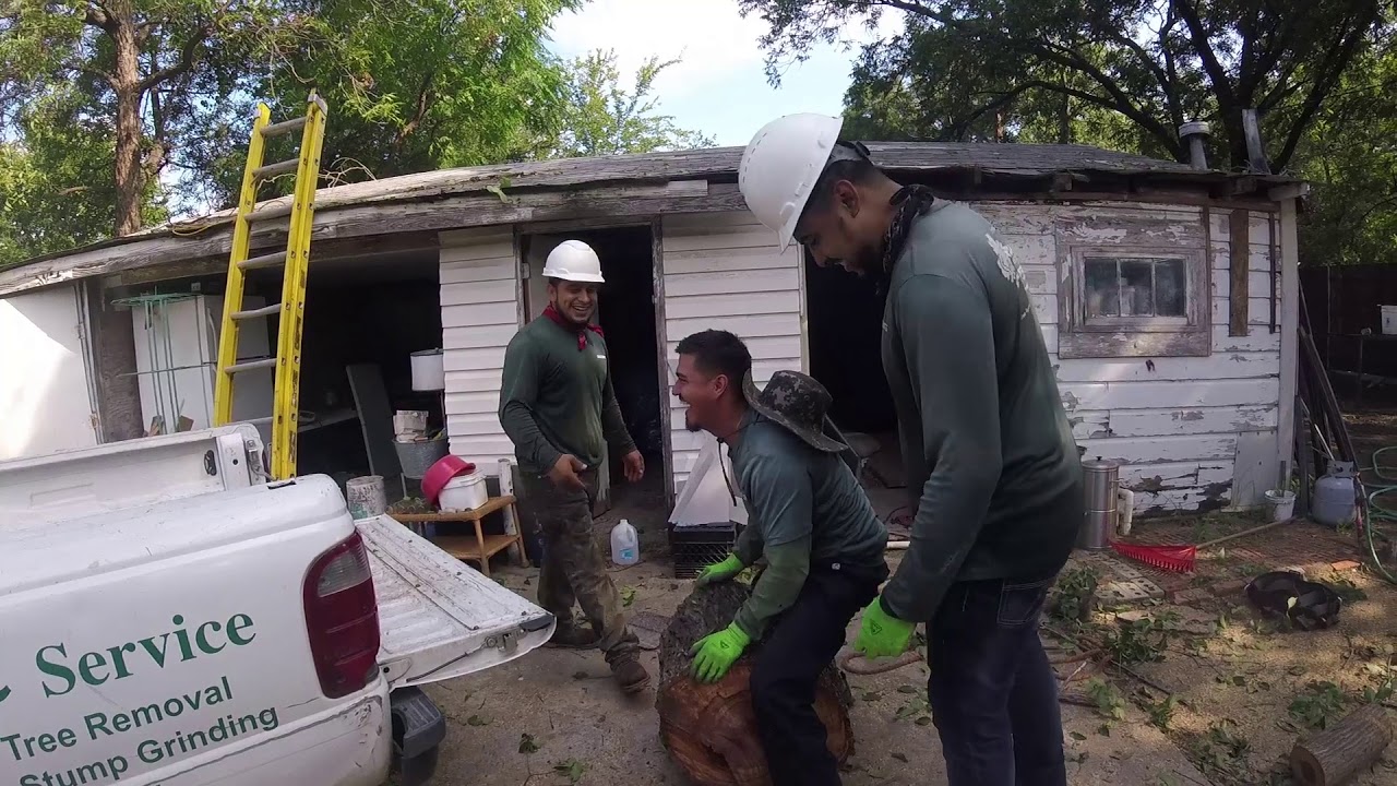 How to properly lift a heavy log
