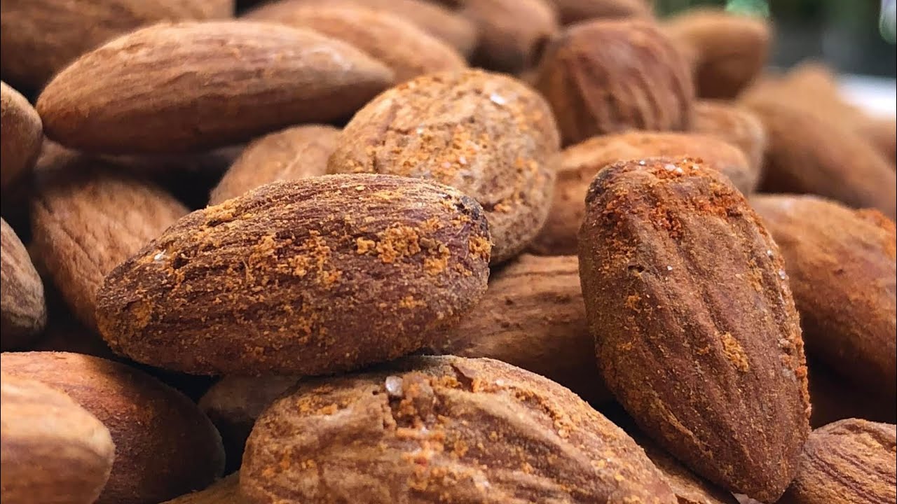 Roasted Almond recipe, salted, smoked almonds. Caramelized, smoked paprika almonds. Snack recipe.