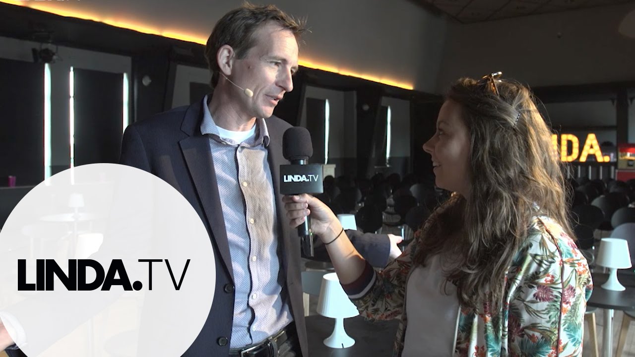 Op wie zou Michiel Vos stemmen tijdens de verkiezingen in VS? || LINDA.festival 2016 || LINDA.tv