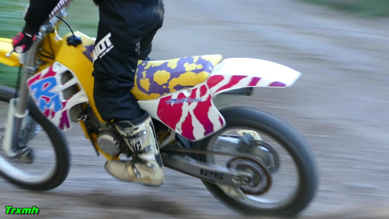 Suzuki RM125 1992 - Sweet 2-Stroke Sounds (Raw)