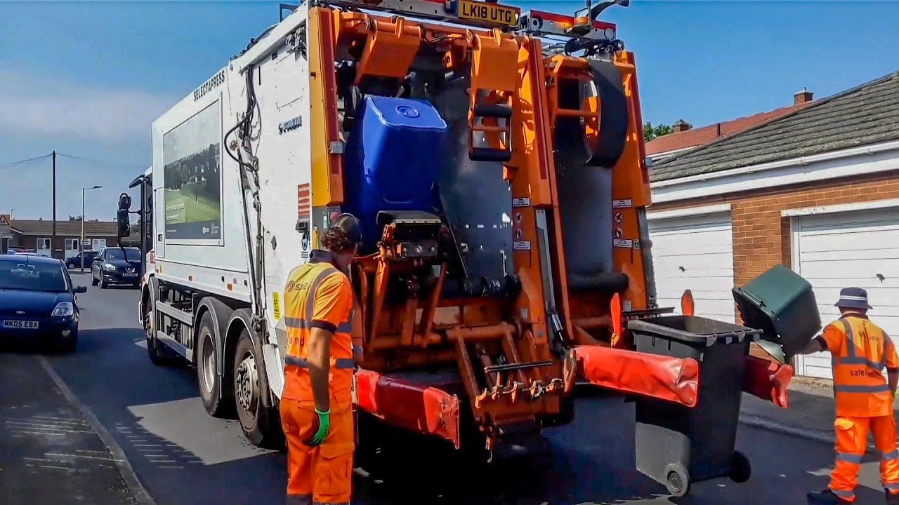 Suez Mercedes Benz Econic Bin lorry on Mixed Recycling, UTG
