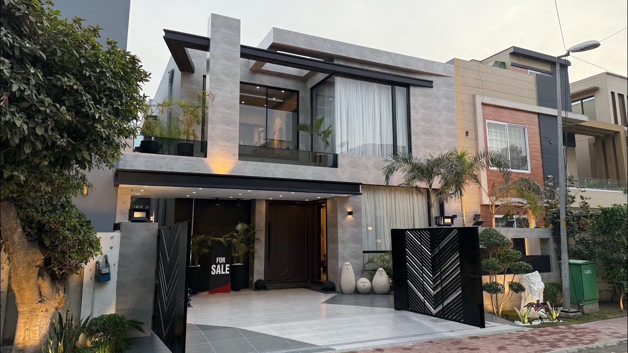 Perfect Family Home 🏠 10 Marla Designer House | Bahria Town Lahore | 5.60 Crore