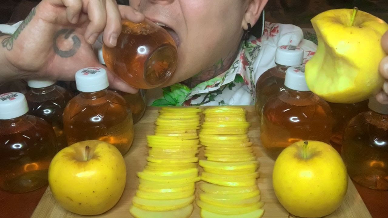 ASMR VIRAL TIKTOK APPLE JUICE BOTTLE DRINK (EATING SOUNDS & MUKBANG) | Atlas ASMR