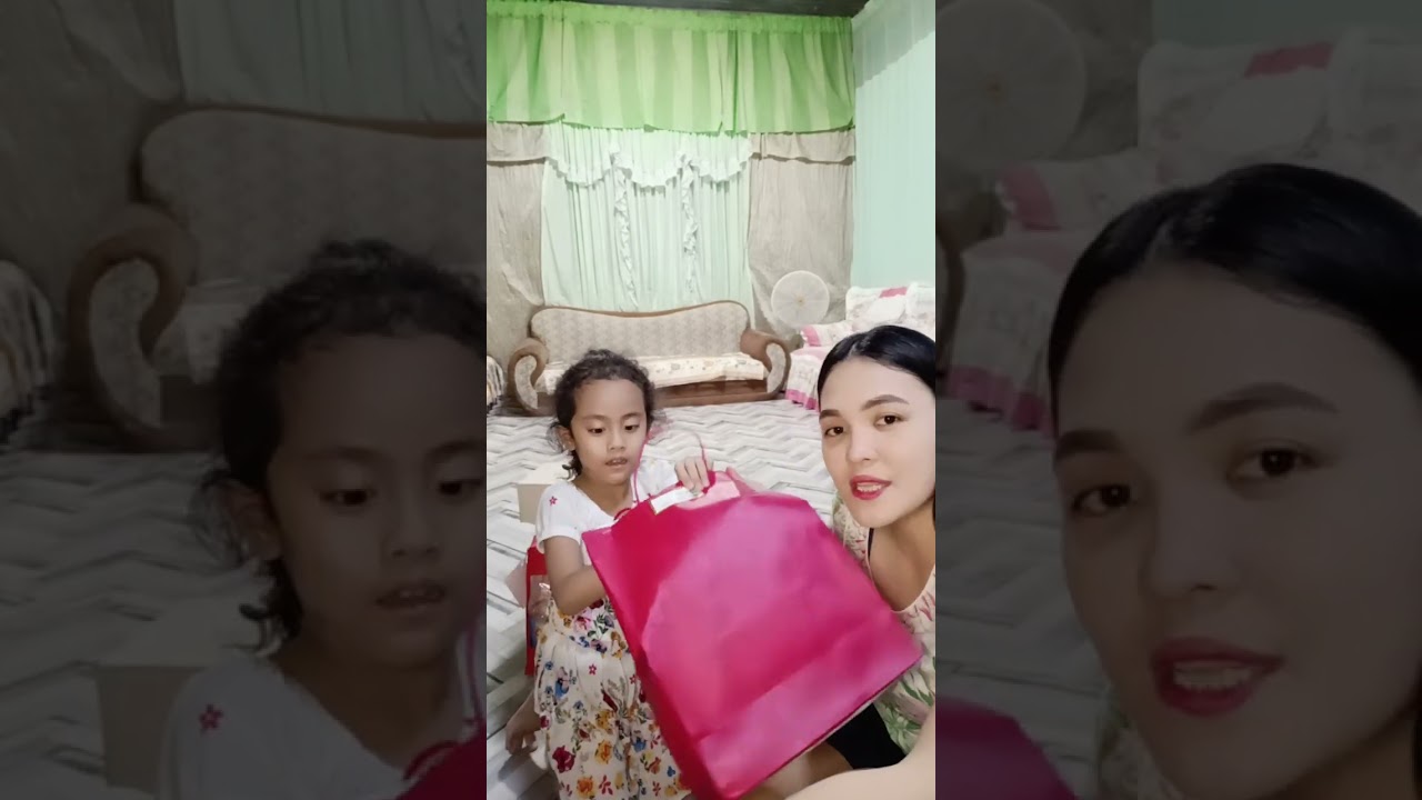 Vlog #27 - Year End Gifts Unboxing With my Niece Princess  - December 2024
