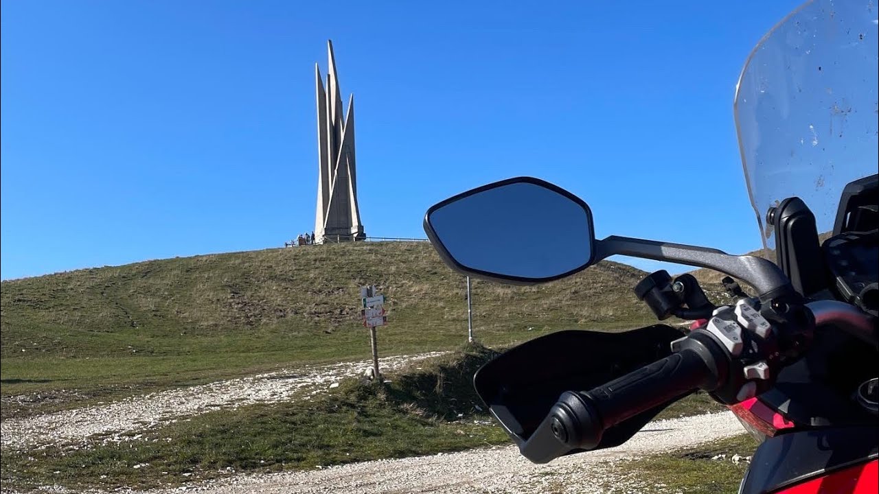 Il balcone dell’Altopiano di Asiago: Lusiana e Monte Corno in moto