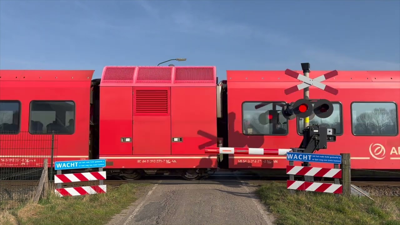 Spoorwegovergang Wehl // Dutch Railroad Crossing