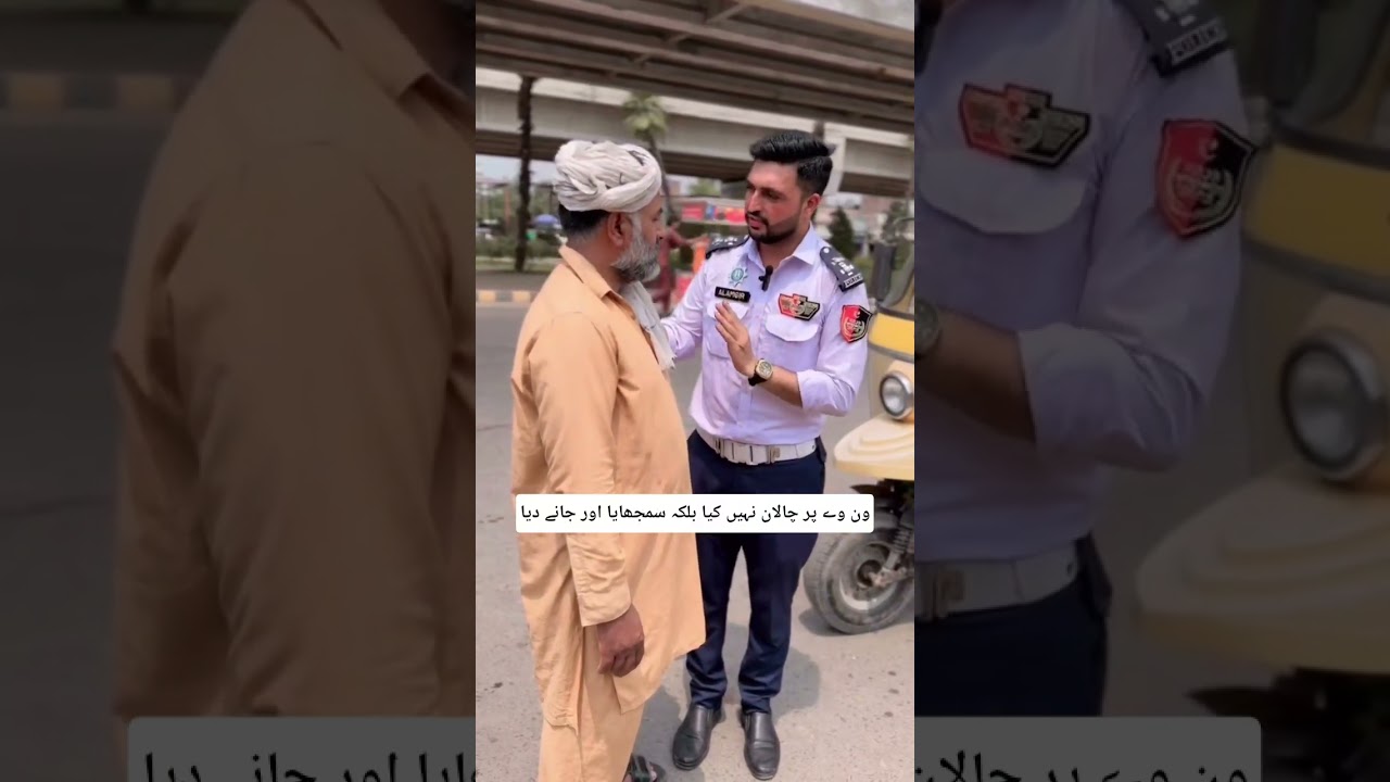 Traffic Police in full action Traffic Police chalan video update traffic Police helping people video