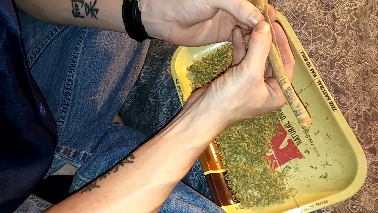 Lets roll a foot long joint tips and tricks explained in fake accent