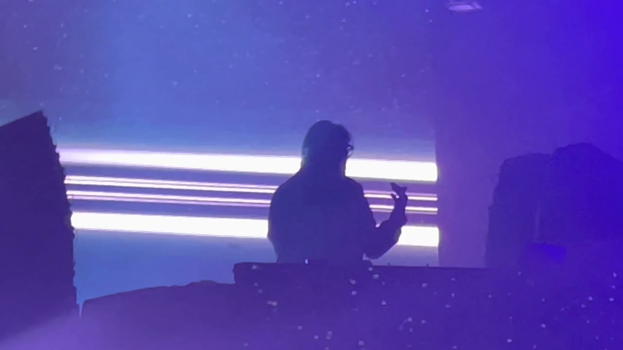 Kavinsky - Odd Look (The Weeknd) / Grand Canyon LIVE @CoronaCapital 2022 [4K HDR]