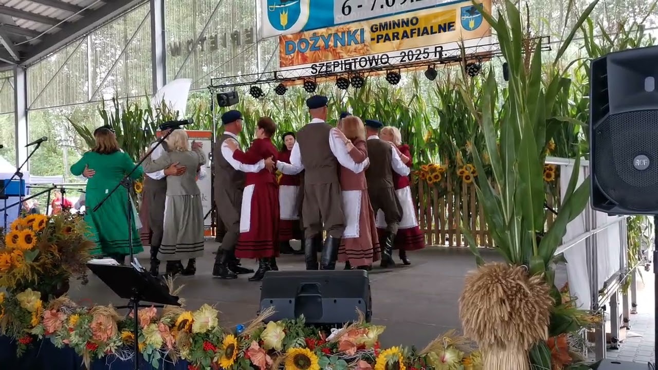 Walczyk salonowy w wykonaniu Zespołu Regionalnego Mazowia