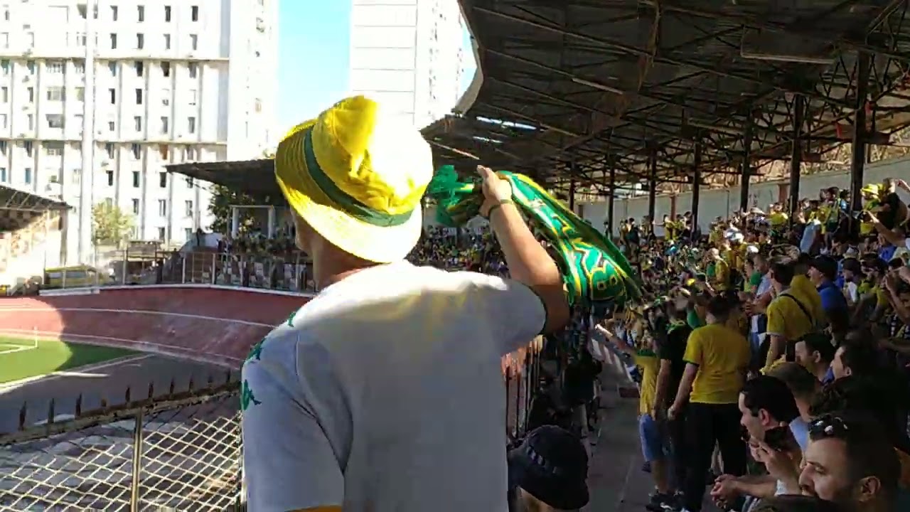 Ambiance des supporteurs de la JSK avant le match face au pac