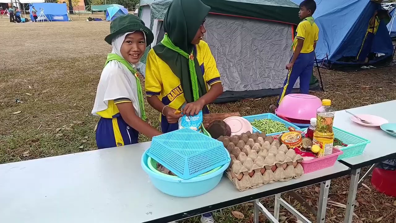 กิจกรรม การอยู่ค่ายพักแรมลูกเสือ เนตรนารี เครือข่ายลำไพล 