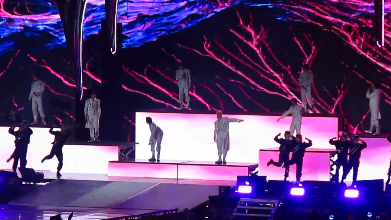 270325 Mountains + Thunderous - STRAY KIDS dominATE in Santiago