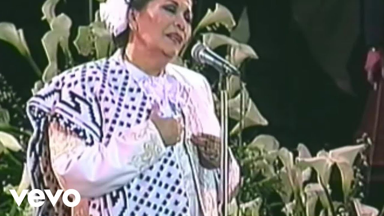 Lola Beltrán - Por Un Amor