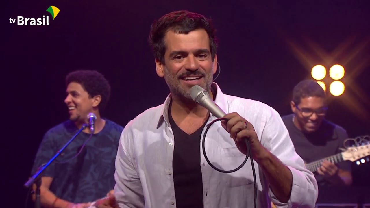 Pedro Miranda e seu timbre único no Todas as Bossas