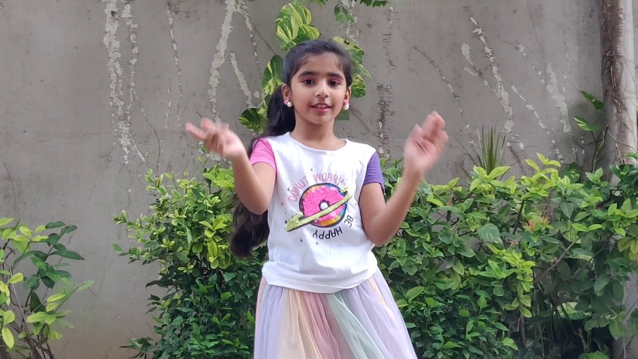 JoJo Siwa - Worldwide Party!! *The Remix* | Bambino Barbies | Kids dance steps video