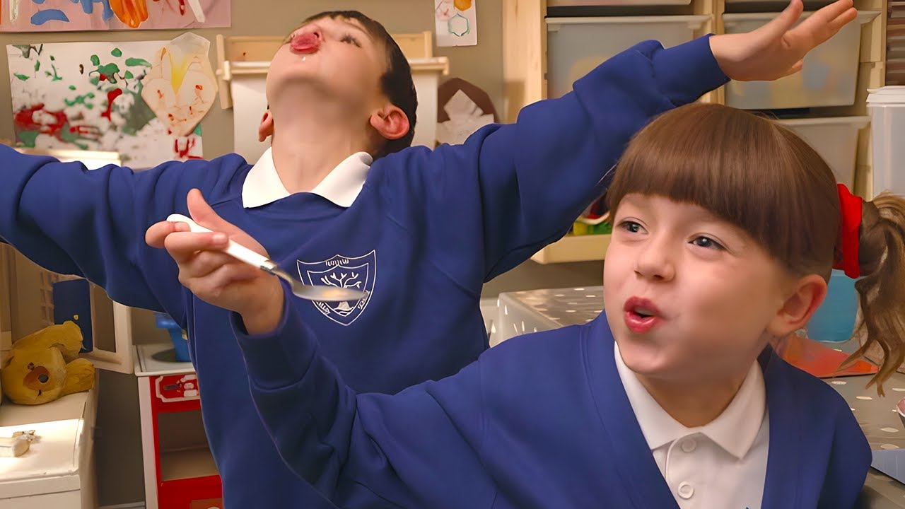 NEW SCHOOL UNIFORM! 😃 😆 | TOPSY & TIM | WildBrain Kids