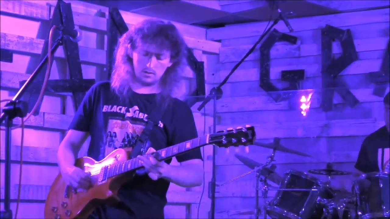 HARD GRAFT at Joe Joe Jims Apr 2022