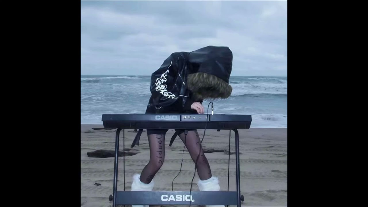 crystal castles + 2hollis + experimental type beat *kerozene*