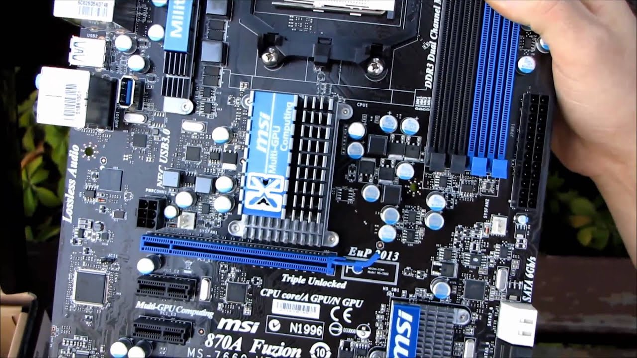 MSI 870A FUZION Lucid Hydra Multi Graphics AM3 Motherboard Unboxing & First Look Linus Tech Tips