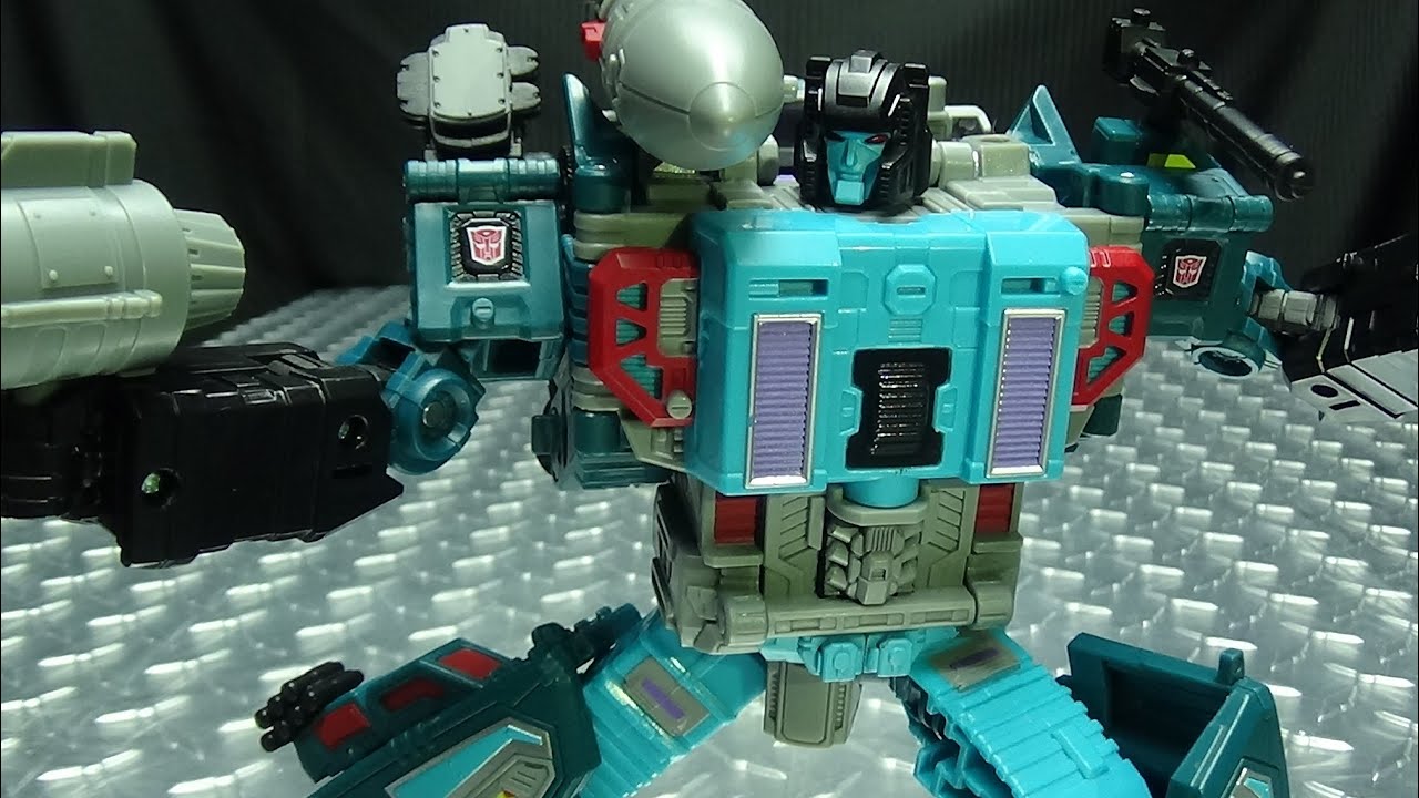 Earthrise Leader DOUBLEDEALER: EmGo's Transformers Reviews N' Stuff